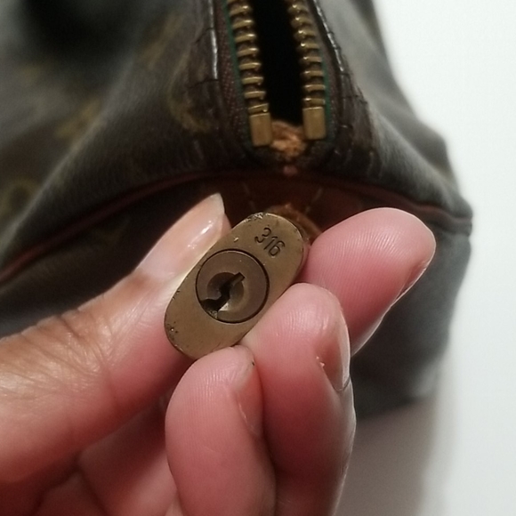 Handbag - Picture 5 of 8